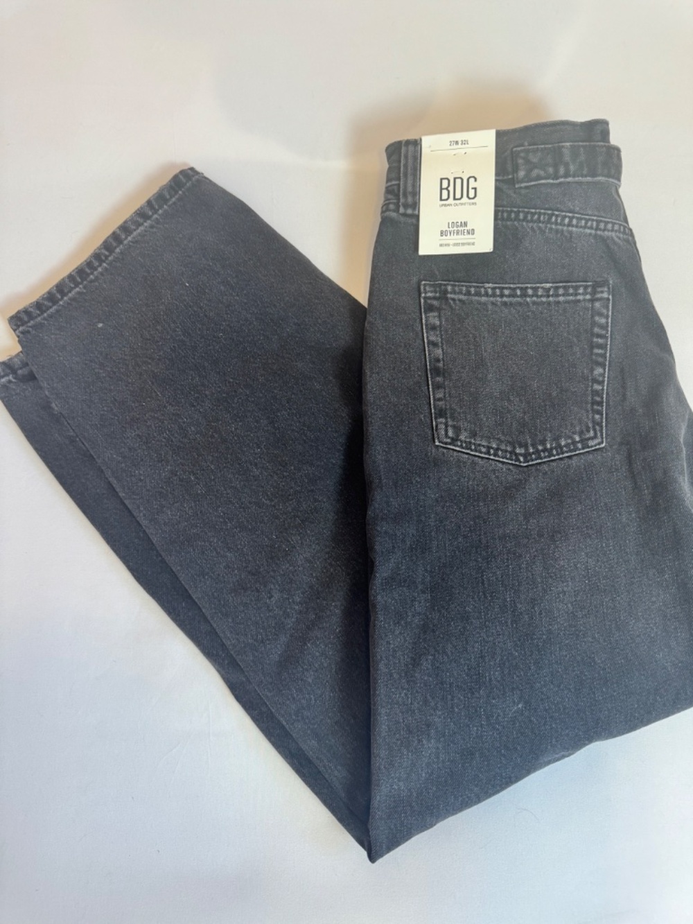 NWT BDG Logan Boyfriend Loose Mid-rise Jeans Sz 27 by 32 - Picture 3 of 8